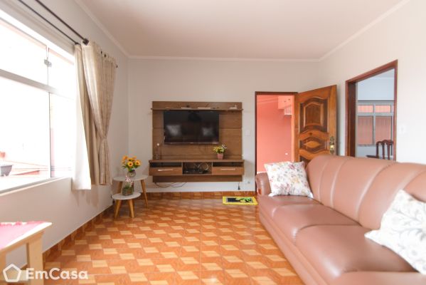 Imóvel na Avenida Joaquim Chavasco, Jardim Maua, Mauá - SP - ID-42827