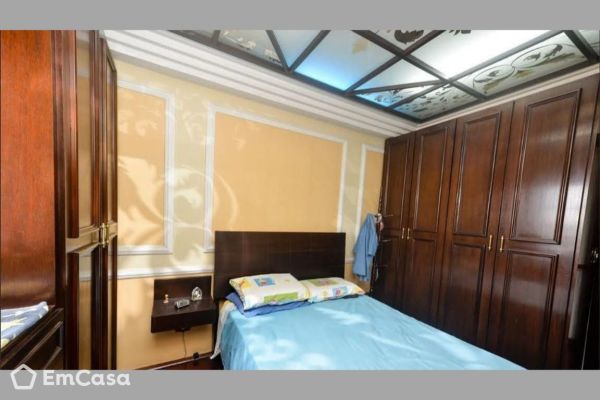 Imóvel na Avenida Emílio Ribas, Jardim Vila Galvão, Guarulhos - SP - ID-40765