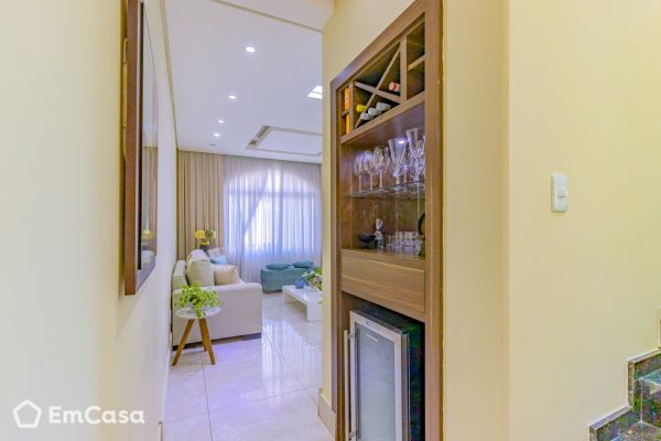 Imóvel na Avenida Brasil, Monte Castelo, São José dos Campos - SP - ID-66869