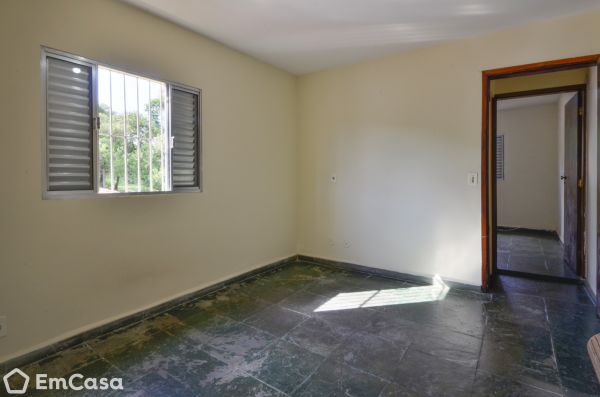 Imóvel na Praça Pinheiro da Cunha, Vila Dom Pedro I, São Paulo - SP - ID-24867