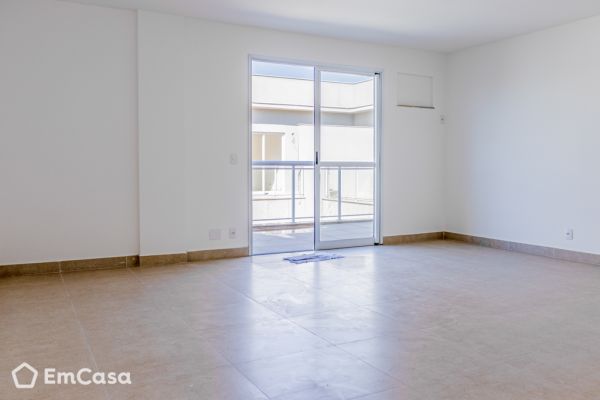 Imóvel na Avenida Jarbas de Carvalho, Recreio dos Bandeirantes, Rio de Janeiro - RJ - ID-27077