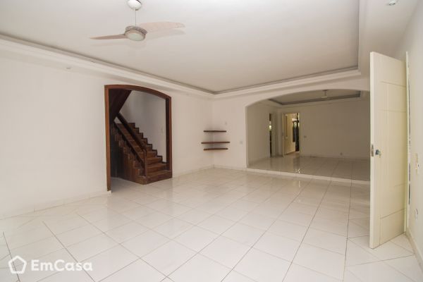 Imóvel na Rua dos Pinheiros, Piratininga, Niterói - RJ - ID-46704