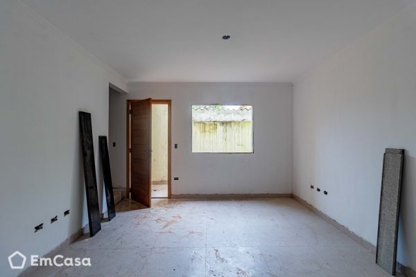 Imóvel na Rua Anhembi, Vila Curuça, Santo André - SP - ID-70538