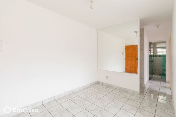 Imóvel na Avenida Sara Zírlis, Vila Lutecia, Santo André - SP - ID-55727