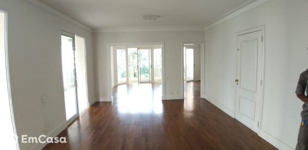 Imóvel na Avenida Carlos Queiroz Telles, Jardim Fonte do Morumbi, São Paulo - SP - ID-33831