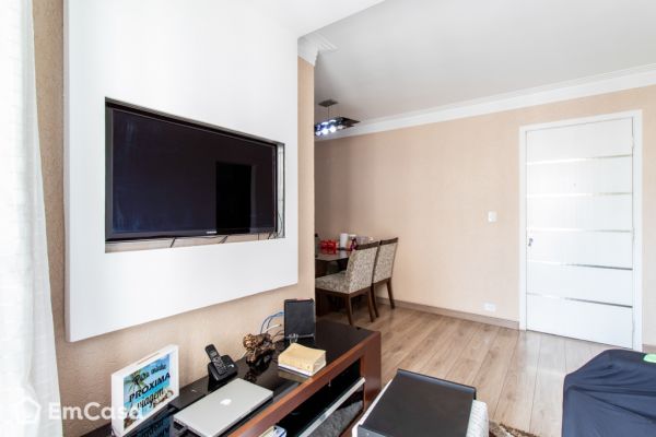 Imóvel na Avenida Benjamin Harris Hunicutt, Portal dos Gramados, Guarulhos - SP - ID-43461