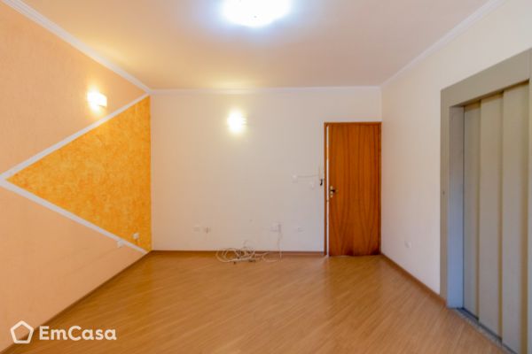Imóvel na Rua Vitoriana, Vila Eldizia, Santo André - SP - ID-33320