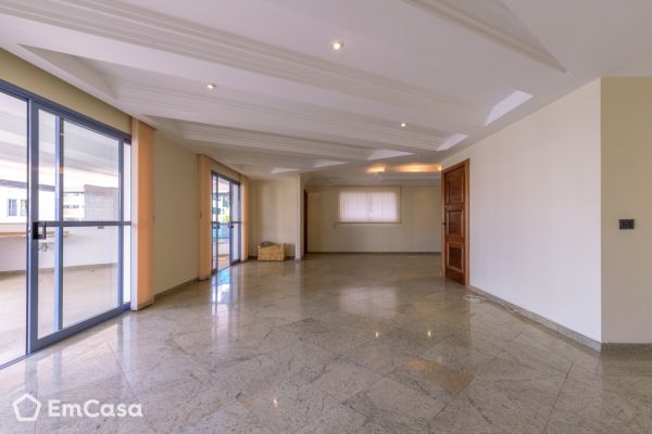 Imóvel na Rua Pedro de Toledo, Vila Adyana, São José dos Campos - SP - ID-40062
