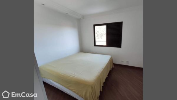 Imóvel na Avenida Cidade Jardim, Bosque dos Eucaliptos, São José dos Campos - SP - ID-32003