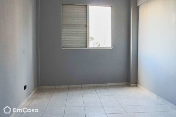 Imóvel na Rua Almeida Tôrres, Aclimação, São Paulo - SP - ID-18754