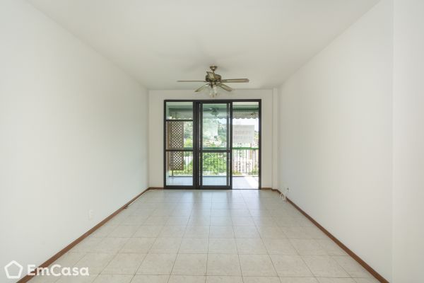 Imóvel na Avenida Almirante Ary Parreiras, Vital Brasil, Niterói - RJ - ID-38256