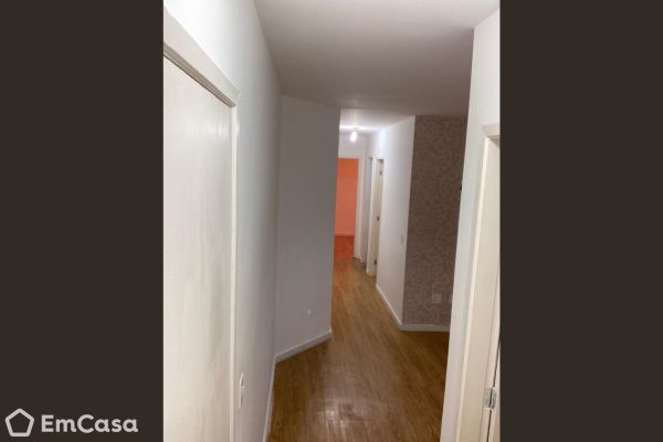 Imóvel na Avenida Presidente Tancredo Neves, Jardim Americano, São José dos Campos - SP - ID-30830