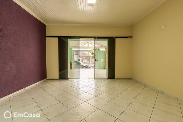 Imóvel na Rua Sabiá, Vila Tatetuba, São José dos Campos - SP - ID-58859