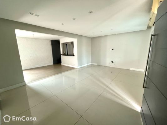 Imóvel na Rua Altamir Lima Souza de Jesus, Itaipu, Niterói - RJ - ID-39265