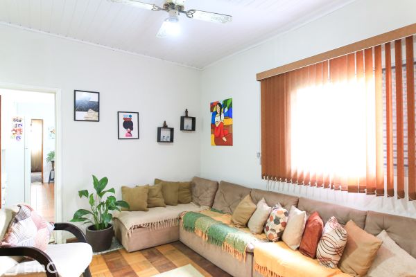 Imóvel na Rua Cefeu, Jardim Satélite, São José dos Campos - SP - ID-70699