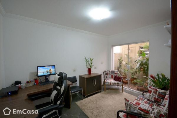 Imóvel na Rua Antônio Marcondes, Vila Dom Pedro I, São Paulo - SP - ID-40756