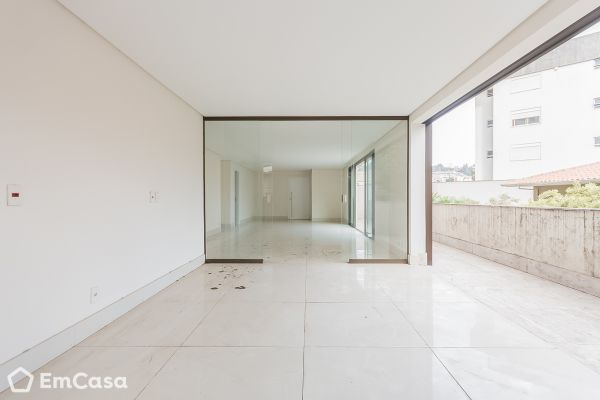 Imóvel na Rua Padre Francisco Arantes, Vila Paris, Belo Horizonte - MG - ID-62363