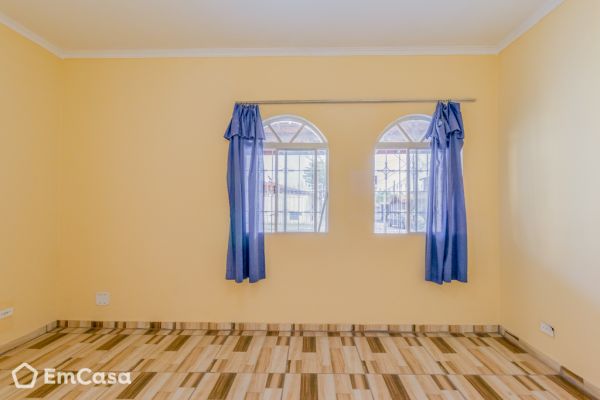Imóvel na Rua Icatu, Conjunto Residencial Trinta e Um de Março, São José dos Campos - SP - ID-32096