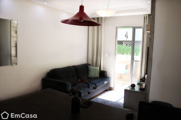 Imóvel na Avenida Jorge Zarur, Vila Ema, São José dos Campos - SP - ID-23735