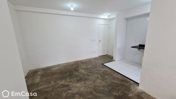 Imóvel na Avenida Bartolomeu de Carlos, Jardim Flor da Montanha, Guarulhos - SP - ID-41967