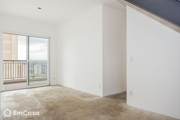 Imóvel na Avenida Lemos Monteiro, Olímpico, São Caetano do Sul - SP - ID-37939