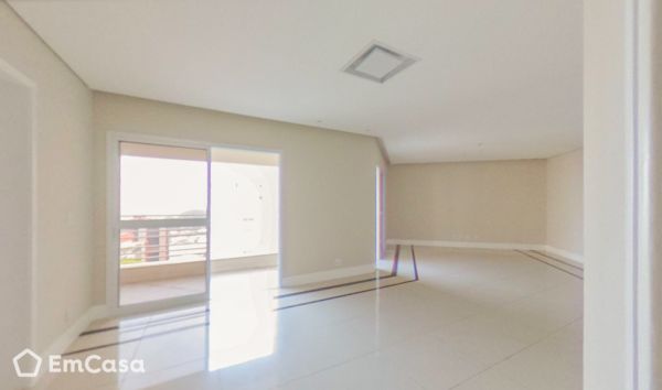 Imóvel na Avenida São João, Jardim Esplanada, São José dos Campos - SP - ID-30845