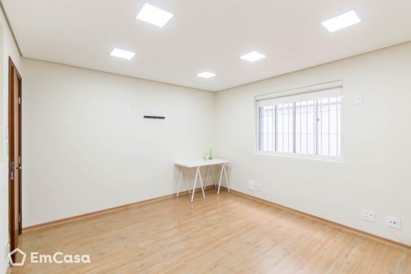 Imóvel na Rua Vieira Fazenda, Vila Mariana, São Paulo - SP - ID-15219