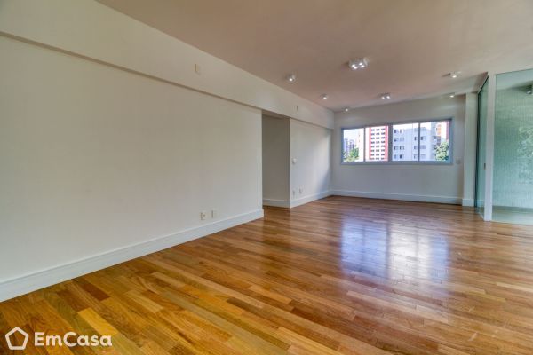 Imóvel na Rua Silva Correia, Vila Nova Conceição, São Paulo - SP - ID-37275
