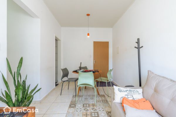 Imóvel na Avenida George Eastman, Conjunto Residencial Trinta e Um de Março, São José dos Campos - SP - ID-38246