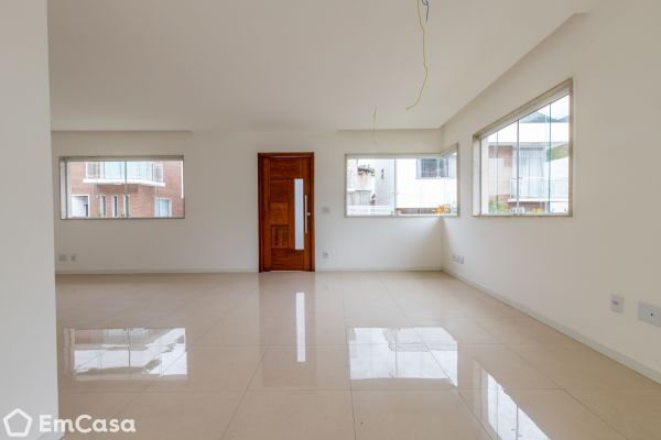 Imóvel na Rua Ituverava, Jacarepaguá, Rio de Janeiro - RJ - ID-37220