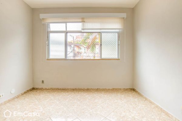 Imóvel na Estrada dos Três Rios, Freguesia de Jacarepaguá, Rio de Janeiro - RJ - ID-37932