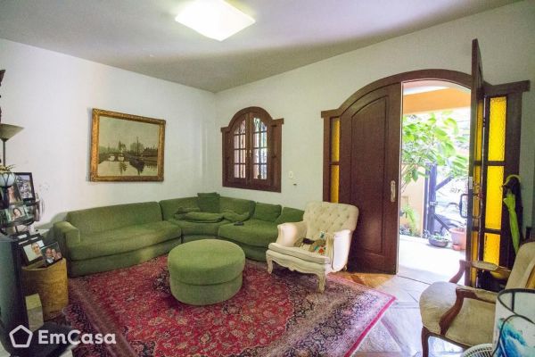 Imóvel na Rua Marquês de Paranaguá, Santo Antônio, Belo Horizonte - MG - ID-47142