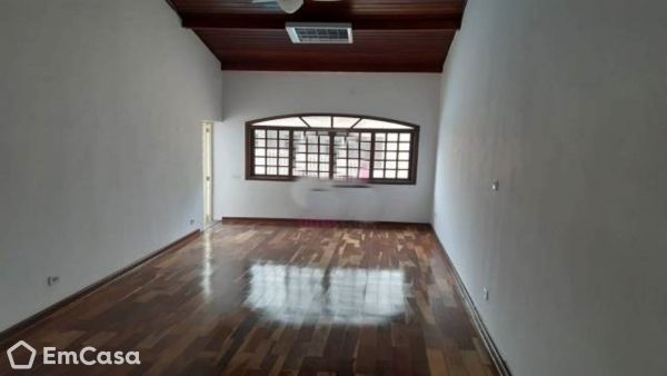 Imóvel na Rua Irmã Maria Demétria Kfuri, Jardim Esplanada, São José dos Campos - SP - ID-36090