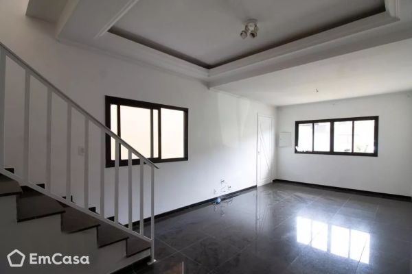 Imóvel na Avenida Benjamin Harris Hunicutt, Portal dos Gramados, Guarulhos - SP - ID-62539