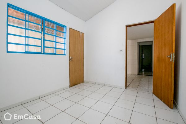 Imóvel na Rua Regulus, Jardim Satélite, São José dos Campos - SP - ID-40244