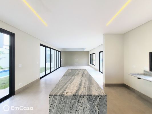 Imóvel na Rua Cambroé, Urbanova, São José dos Campos - SP - ID-62864