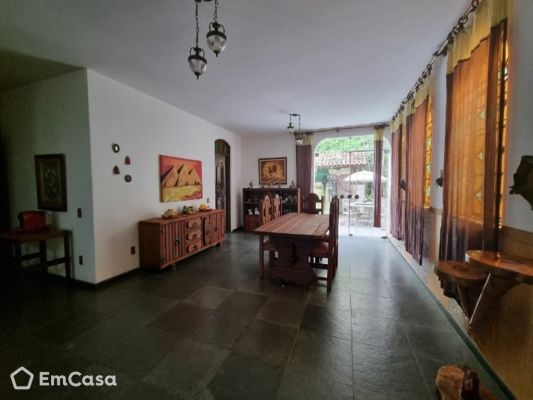 Imóvel na Avenida Cônsul Antônio Cadar, Santa Lúcia, Belo Horizonte - MG - ID-62733