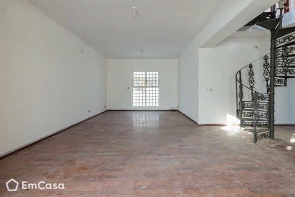 Imóvel na Rua Heitor de Andrade, Jardim Das Industrias, São José dos Campos - SP - ID-60286