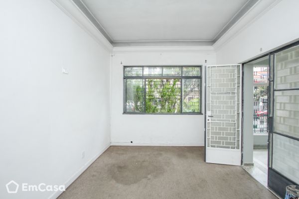 Imóvel na Rua Gama Cerqueira, Cambuci, São Paulo - SP - ID-24160