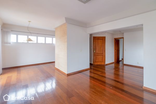 Imóvel na Rua Adolfo Bastos, Vila Bastos, Santo André - SP - ID-33793