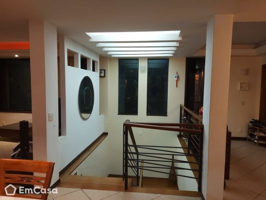 Imóvel na Avenida Central Ewerton Xavier, Itaipu, Niterói - RJ - ID-42160