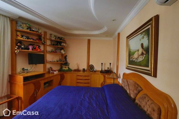 Imóvel na Avenida Rainha Elisabeth, Copacabana, Rio de Janeiro - RJ - ID-18072