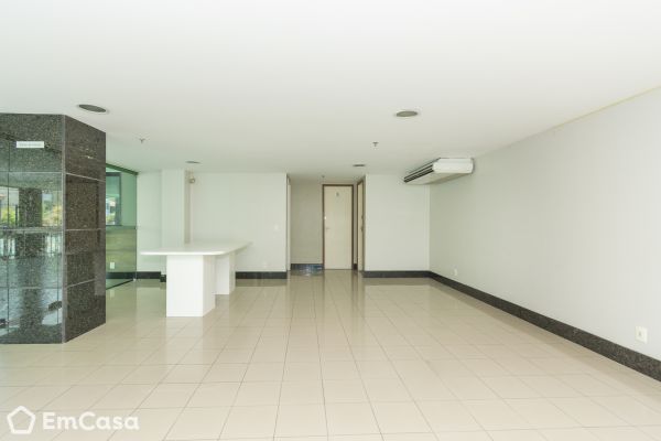 Imóvel na Avenida Almirante Ary Parreiras, Vital Brasil, Niterói - RJ - ID-38256