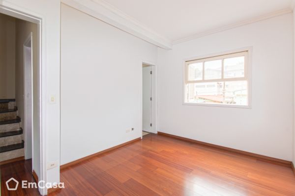 Imóvel na Rua Tocantinia, Vila Rosália, Guarulhos - SP - ID-37712