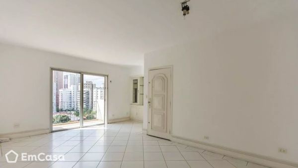 Imóvel na Rua Inhambu, Vila Uberabinha, São Paulo - SP - ID-18336
