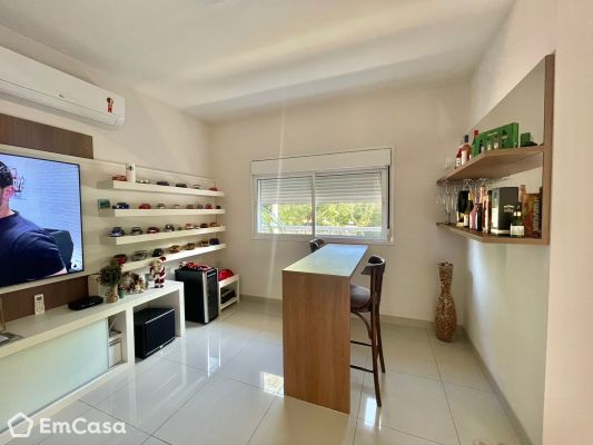 Imóvel na Avenida dos Tangarás, Jardim Uirá, São José dos Campos - SP - ID-42338