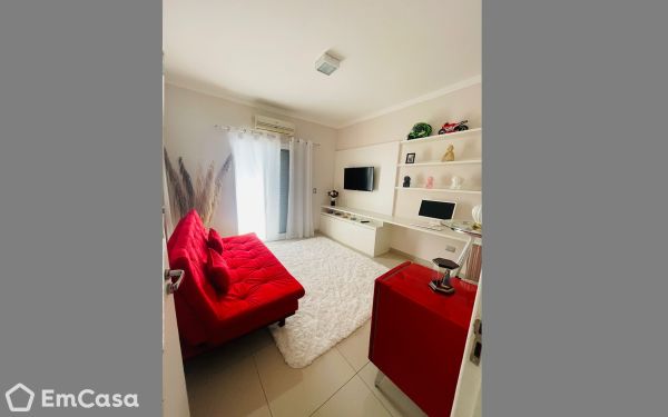 Imóvel na Avenida dos Tangarás, Jardim Uirá, São José dos Campos - SP - ID-42338