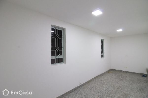 Imóvel na Rua Ipê, Jardim Guarulhos, Guarulhos - SP - ID-36505