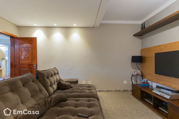 Imóvel na Rua Serra dos Pirineus, Jardim Anhembi, São José dos Campos - SP - ID-61928