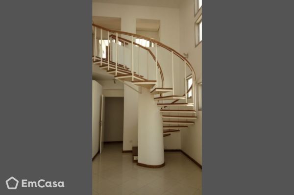 Imóvel na Rua Jurema Viêira Medrado, Parque Residencial Aquarius, São José dos Campos - SP - ID-32878